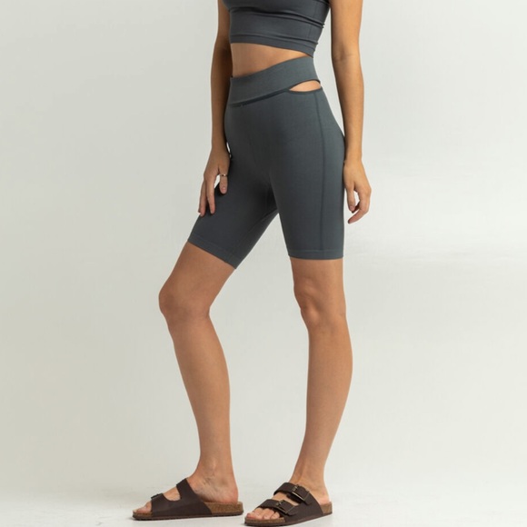 NWT FP Movement Witness The Fitness Bike Shorts Sz XS - Picture 4 of 12